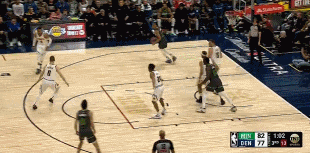 DB视讯百家乐猛虎下山！兰德尔中路突击顶开约基奇 起飞双手暴力砸扣