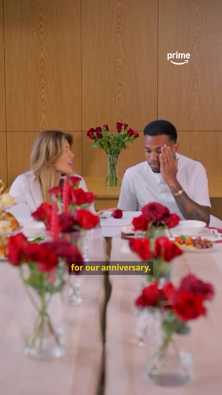 DB视讯官网浪漫！妻子将精心打造的纪念戒指送给加布里埃尔