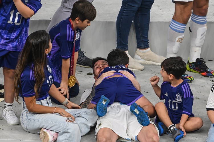 DB真人旗舰🗣梅西1小时专访:我在足球界取得了一切成就,不再奢求什么